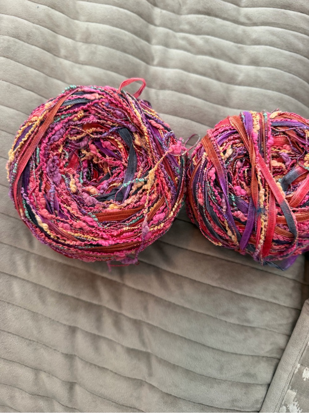 Prism cool stuff cakes Pink Multi-Texture Decorative Yarn Balls